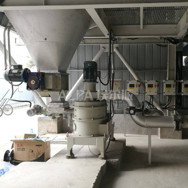 鄭州某特種鋁酸鹽有限公司  購買小蘇打專用粉碎設備CSM510